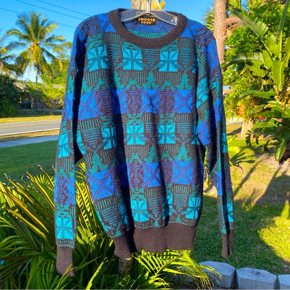Vintage Sweater XL Uniform Code - Picture 1 of 3